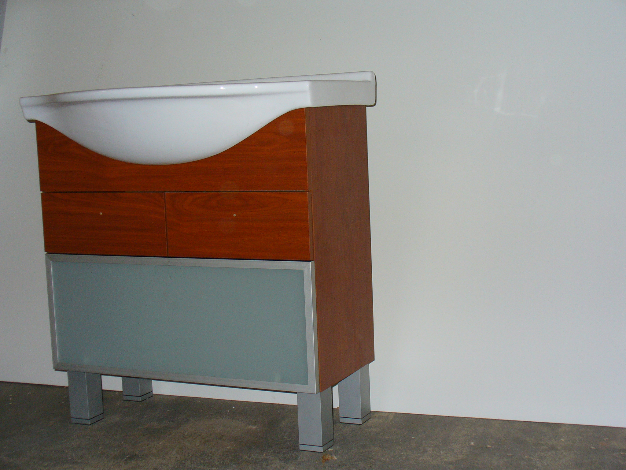 Skříňka - Ořech 2